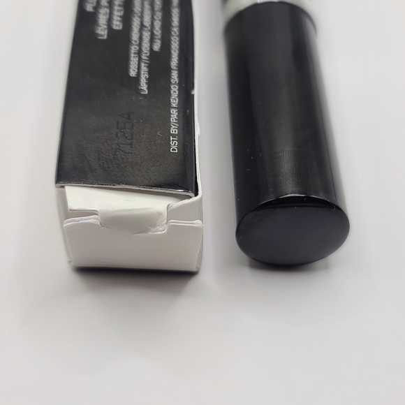 Marc Jacobs Le Marc Liquid Lip Creme in 456 Shush, Blush - Picture 6 of 6